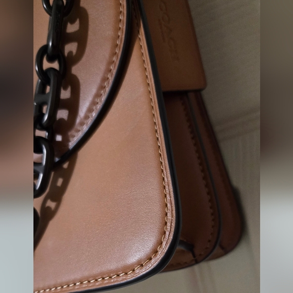 Coach Beat Bag - Picture 6 of 15